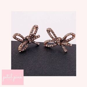 Vintage-Inspired Crystal Bow Stud Earrings Dainty Gift Festive Party Minimalist